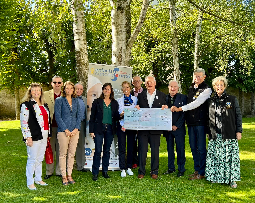 Remise chèque Anfants-Cancers-Santé Mairie Chantilly